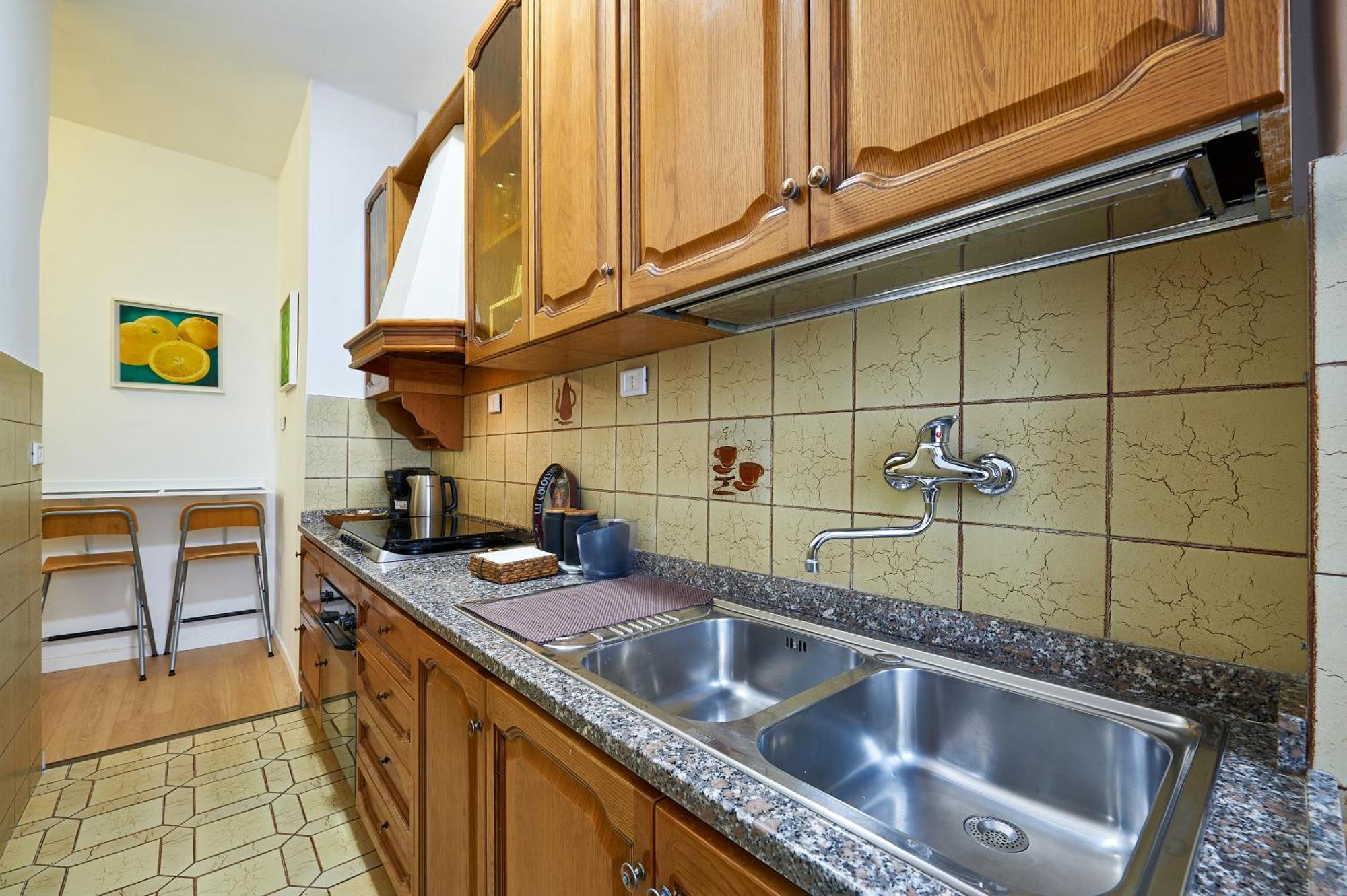 Marco Polo House * Rome